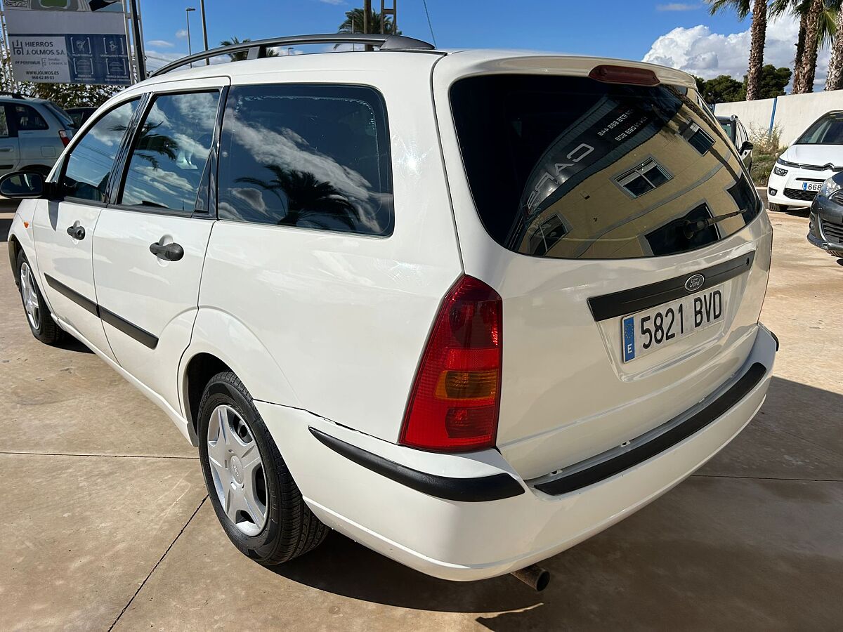 FORD FOCUS TREND ESTATE 1.6 AUTO SPANISH LHD IN SPAIN 0NLY 123000 MILES 2002